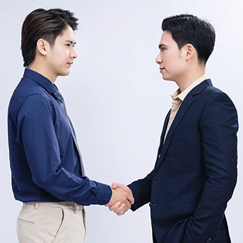 Two businessperson shaking hands