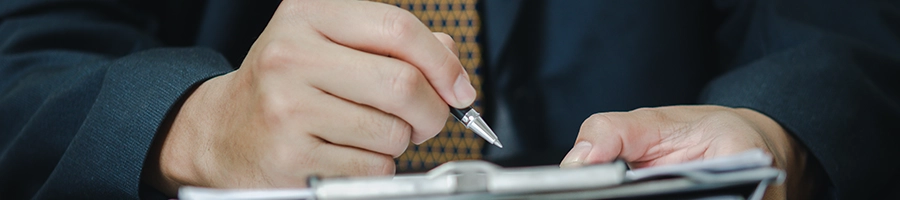 Writing a document on a clipboard using a pen